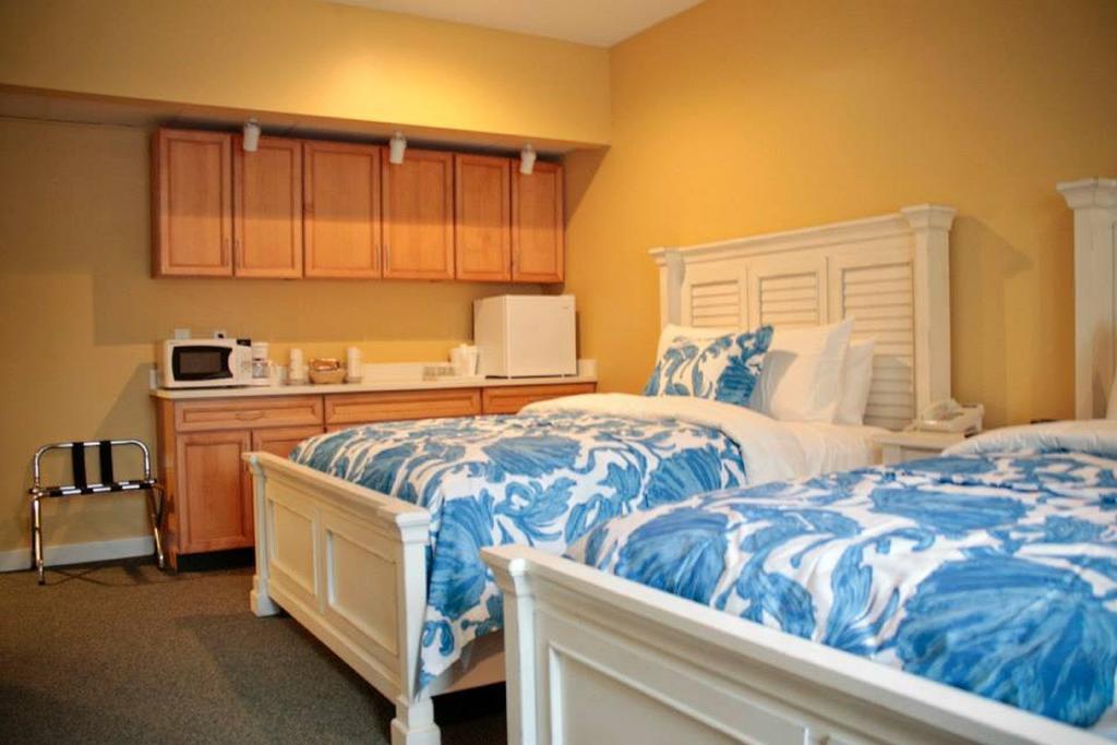 Bay Pointe Inn Orangeville Room photo